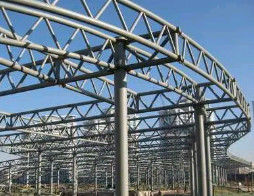 Prefabricated Metal Carport Roof Trusses , Steel Tubular Lightweight Steel Truss Q235